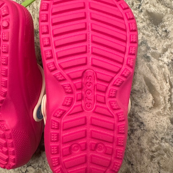 CROCS Pink and Purple Slippers with Ventilation and Slip-On Style - Picture 2 of 3